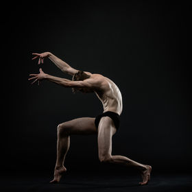Jonathan_dark 7 — figure reference